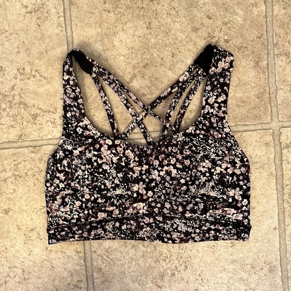 Lululemon sports bra size 6
